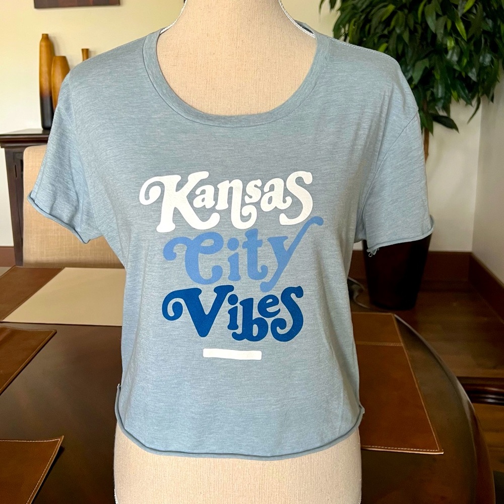 Medium Crop Top T-Shirt